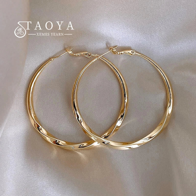 Luxury Gold Mobius Hoop Earrings – 50mm Minimalist Design for Women