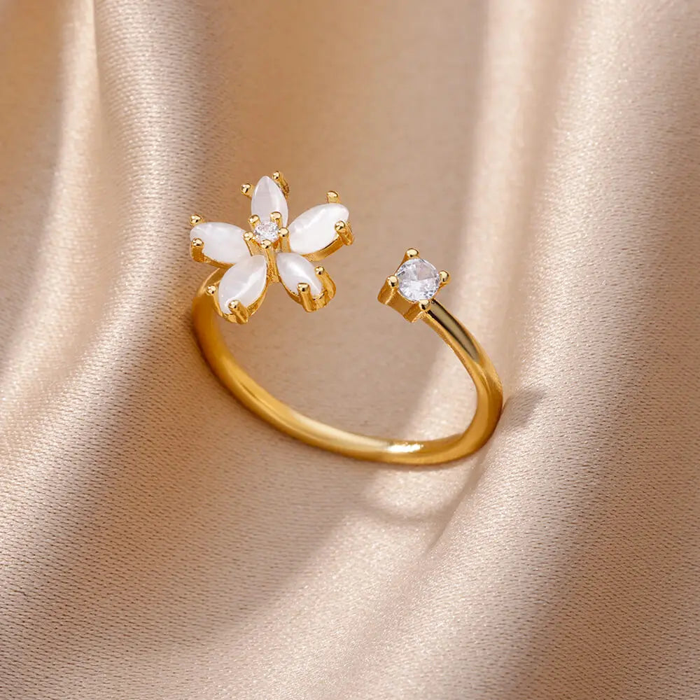 Luxury 18K Gold Plated Cross & Heart Ring – Elegant Women’s Jewelry