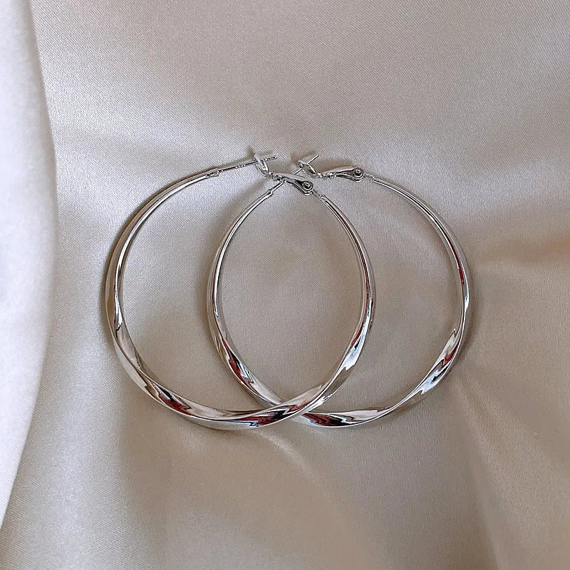 Luxury Gold Mobius Hoop Earrings – 50mm Minimalist Design for Women