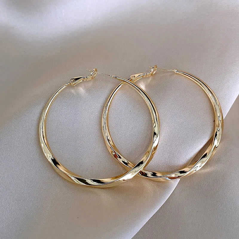 Luxury Gold Mobius Hoop Earrings – 50mm Minimalist Design for Women