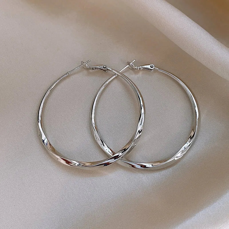 Luxury Gold Mobius Hoop Earrings – 50mm Minimalist Design for Women