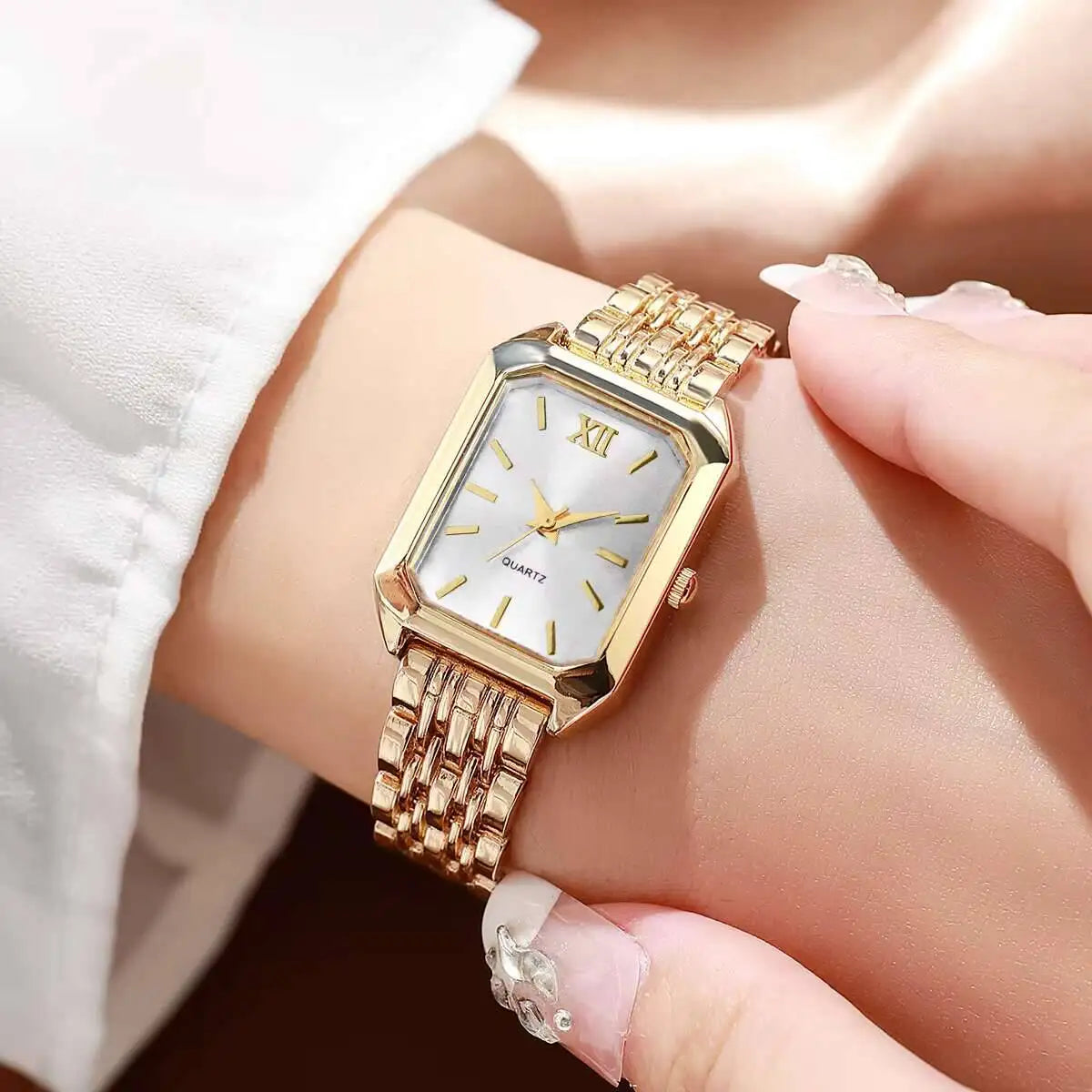 Luxury Women’s Rectangle Quartz Watch – Elegant Analog Design