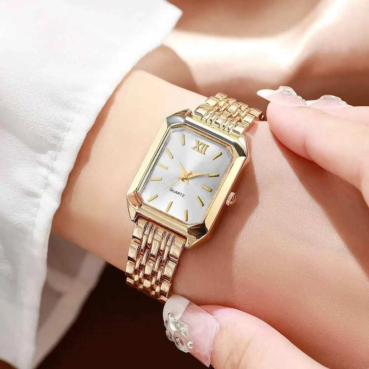 Luxury Women’s Rectangle Quartz Watch – Elegant Analog Design