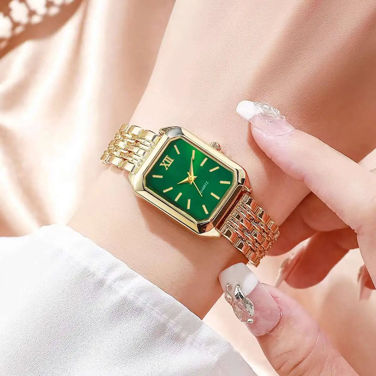 Luxury Women’s Rectangle Quartz Watch – Elegant Analog Design