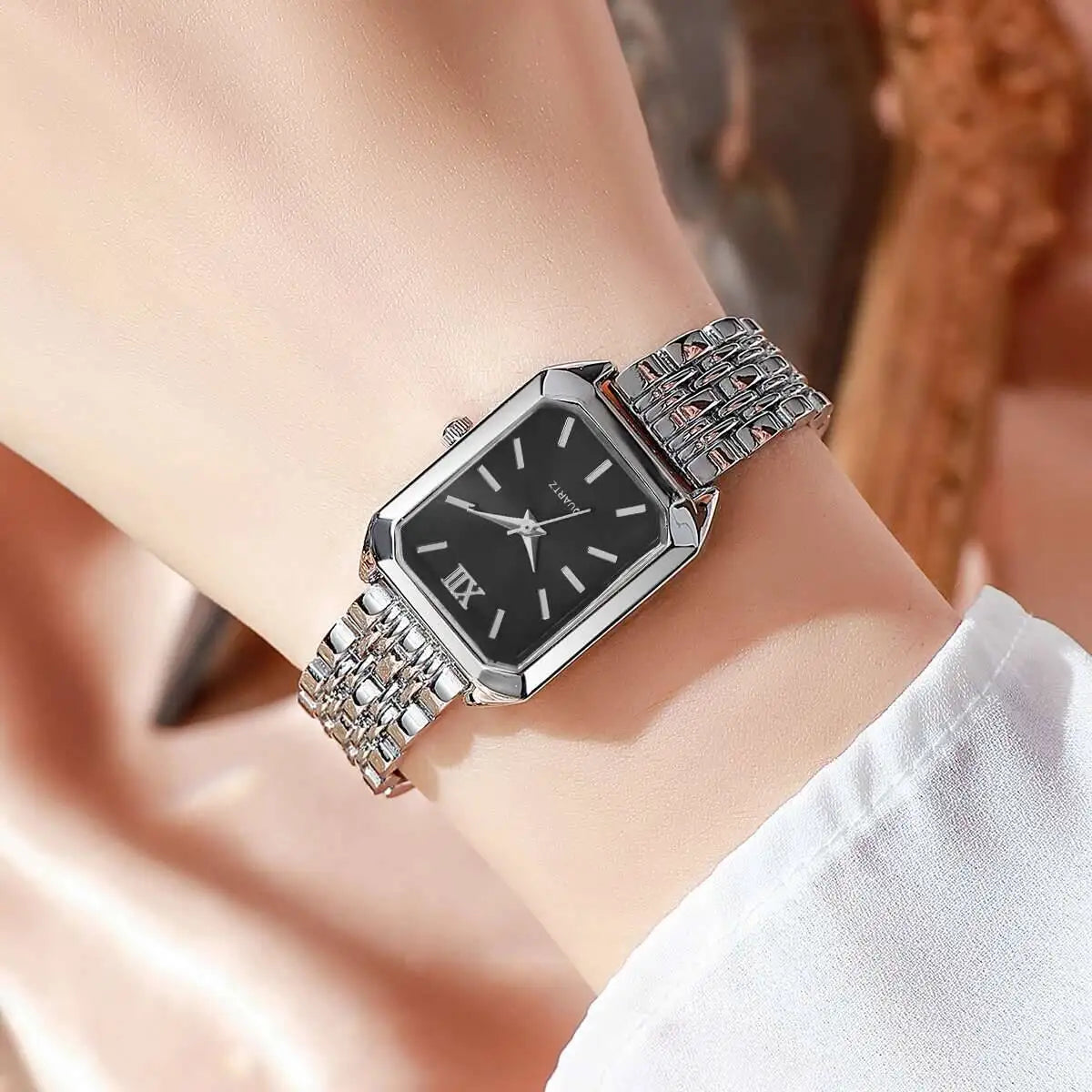 Luxury Women’s Rectangle Quartz Watch – Elegant Analog Design