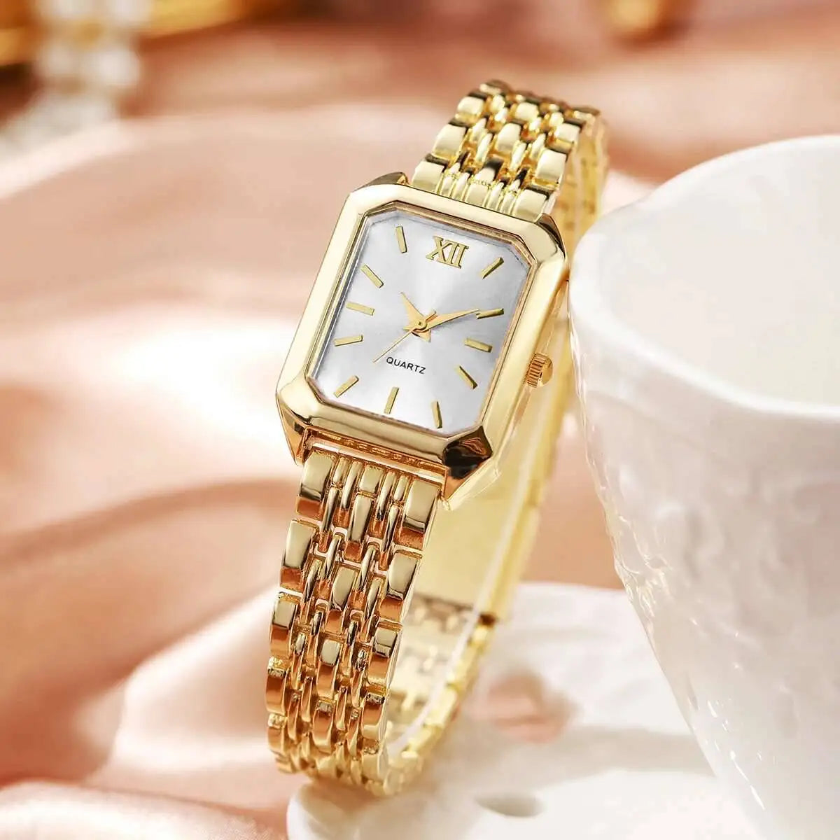 Luxury Women’s Rectangle Quartz Watch – Elegant Analog Design