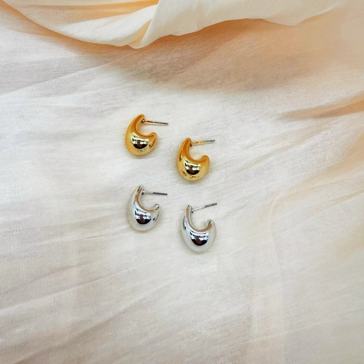 Luxury 2-Pair Water Drop Stud Earrings – Multi-Color Elegant Set