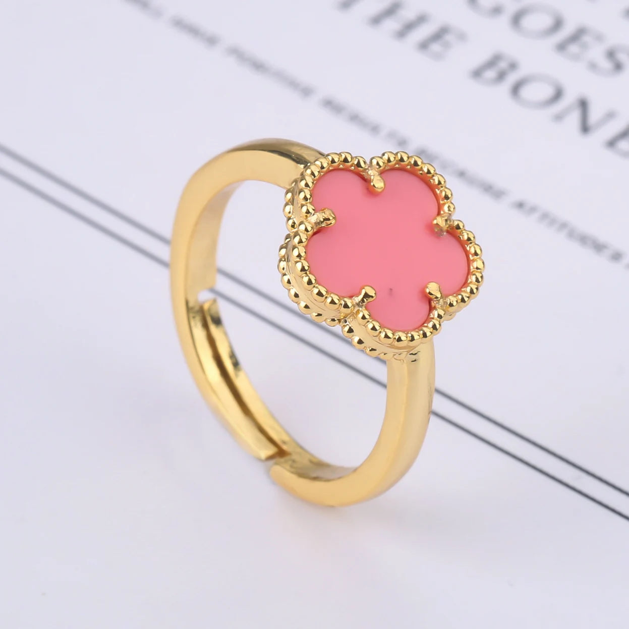 Luxury Adjustable Shell & Natural Stone Flower Ring – Elegant Women’s Jewelry