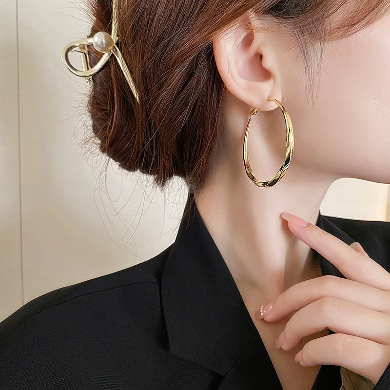 Luxury Gold Mobius Hoop Earrings – 50mm Minimalist Design for Women